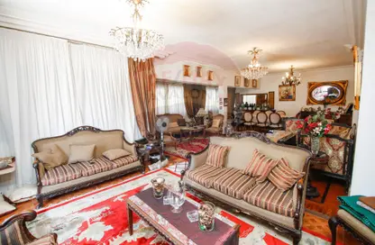 Apartment - 3 Bedrooms - 2 Bathrooms for sale in Fahmy Wisa St. - Laurent - Hay Sharq - Alexandria