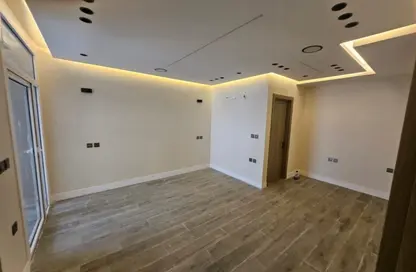 دوبلكس - 3 غرف نوم - 3 حمامات للايجار في جاردن ريزدنس - مدينة القاهرة الجديدة - القاهرة