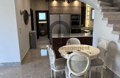 (بنتهاوس  (روف - 2 غرف نوم - 3 حمامات للايجار في جاليريا  مون فالى - المستثمرين الجنوبية - مدينة القاهرة الجديدة - القاهرة