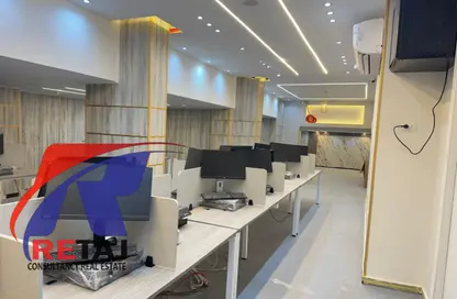 مكتب عمل جماعي - استوديو - 2 حمامات للايجار في شارع مجمع البنوك - شارع التسعين الجنوبي - التجمع الخامس - مدينة القاهرة الجديدة - القاهرة