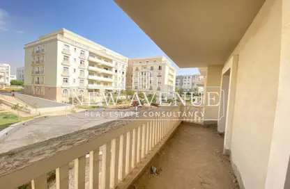 Apartment - 4 Bedrooms - 5 Bathrooms for sale in The Residences - Hyde Park - New Cairo City - Cairo