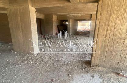 Retail - Studio - 3 Bathrooms for rent in Zahraa Al Maadi St. - Degla - Hay El Maadi - Cairo