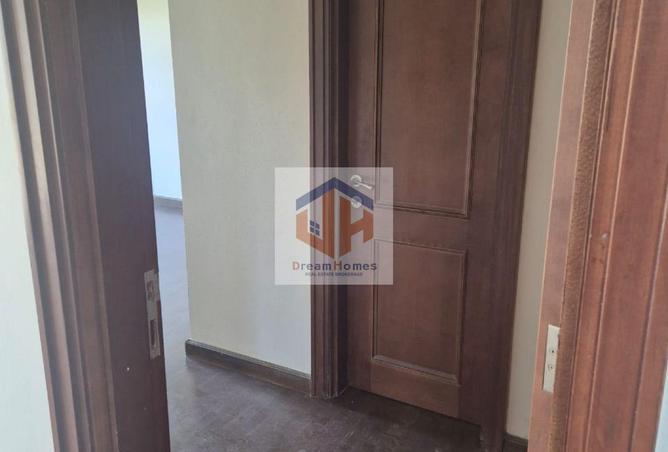 8123009 - Property Image 3