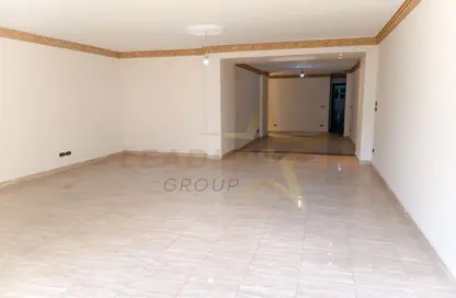 شقة - 3 غرف نوم - 3 حمامات للايجار في ستانلي - حي شرق - الاسكندرية