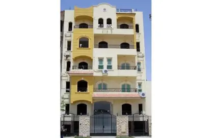 شقة - 2 غرف نوم - 1 حمام للبيع في شارع مسجد محمد عماد راغب ( طريق التحرير ) - الحي الثالث - مدينة 6 أكتوبر - الجيزة