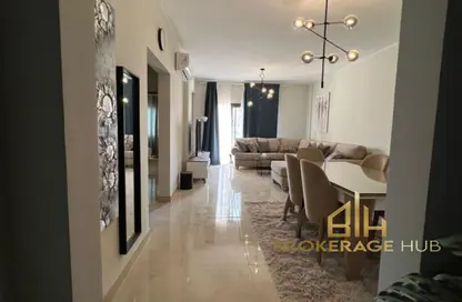 شقة - 2 غرف نوم - 2 حمامات للايجار في مون ريزيدنس - فيفث سكوير - التجمع الخامس - مدينة القاهرة الجديدة - القاهرة