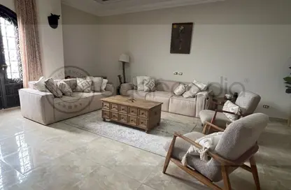 شقة - 4 غرف نوم - 4 حمامات للبيع في شارع دكتور ياسين عبد الغفار - المنطقة ج - حى جنوب الاكايمية - مدينة القاهرة الجديدة - القاهرة