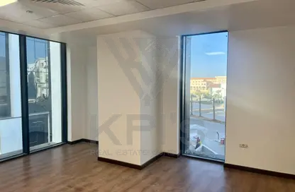Office Space - Studio - 1 Bathroom for rent in Hyde Park - 5th Settlement Compounds - The 5th Settlement - New Cairo City - Cairo