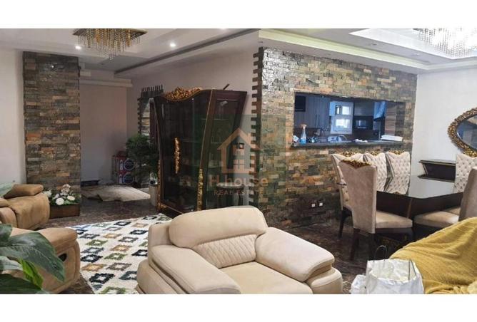 8125819 - Property Image 2