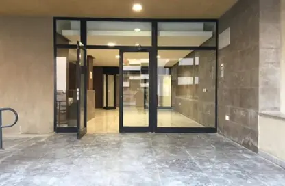 شقة - 2 غرف نوم - 2 حمامات للبيع في كمبوند البروج - كمبوندات الشروق - مدينة الشروق - القاهرة