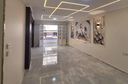 Apartment - 3 Bedrooms - 1 Bathroom for sale in Ibn Shaker St. - Miami - Hay Awal El Montazah - Alexandria