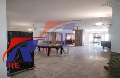 Apartment - 3 Bedrooms - 2 Bathrooms for sale in Dr Hassan Al Sherif St. - 8th Zone - Nasr City - Cairo