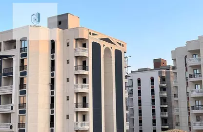 Apartment - 3 Bedrooms - 2 Bathrooms for sale in 2 and 2 - Al Andalus District - New Cairo City - Cairo