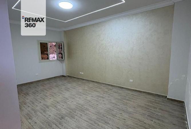 8418864 - Property Image 2