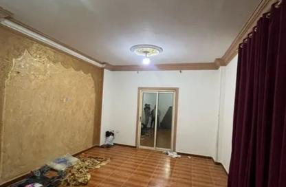 Apartment - 2 Bedrooms - 1 Bathroom for rent in Al Hay Al Thalith St. - 3rd District - 6 October City - Giza