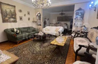 Apartment - 3 Bedrooms - 2 Bathrooms for sale in Shaarawy St. - Laurent - Hay Sharq - Alexandria