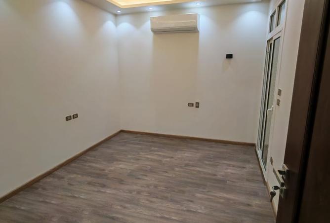 8211311 - Property Image 2