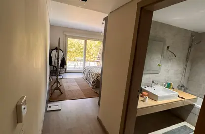 Apartment - 2 Bedrooms - 2 Bathrooms for sale in New Giza - Cairo Alexandria Desert Road - 6 October City - Giza
