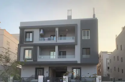 Apartment - 3 Bedrooms - 3 Bathrooms for sale in 7th District - Sheikh Zayed City - Giza