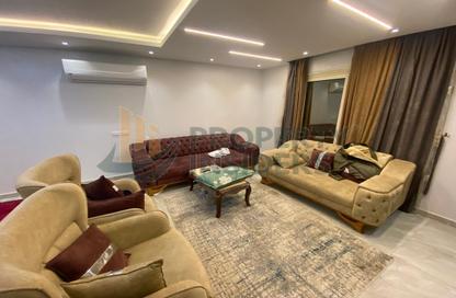 شقة - 3 غرف نوم - 3 حمامات للايجار في شارع شهاب - المهندسين - الجيزة