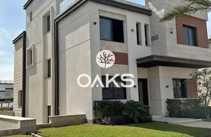 Villa - 5 Bedrooms - 4 Bathrooms for sale in Azzar - 5th Settlement Compounds - The 5th Settlement - New Cairo City - Cairo