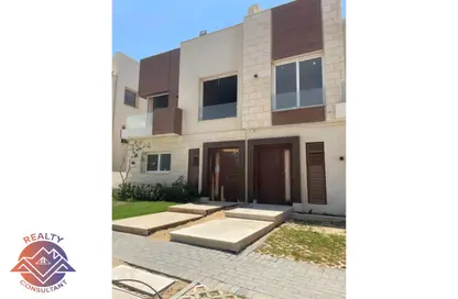 Townhouse - 5 Bedrooms - 4 Bathrooms for sale in Azzar 2 - 5th Settlement Compounds - The 5th Settlement - New Cairo City - Cairo