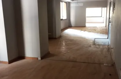 بناية كاملة - استوديو - 2 حمامات للبيع في شارع لبنان - المهندسين - الجيزة