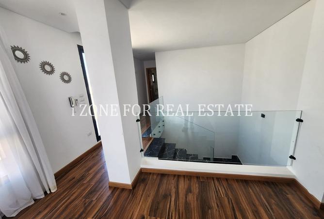 7988940 - Property Image 3