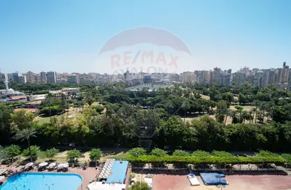 Apartment - 4 Bedrooms - 3 Bathrooms for sale in Omar Lotfy St. - Sporting - Hay Sharq - Alexandria