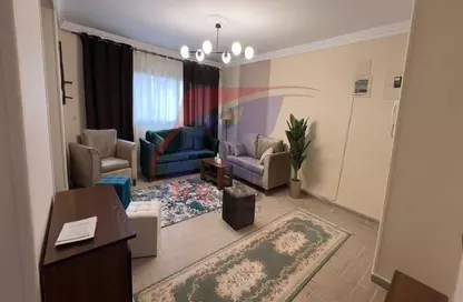Apartment - 2 Bedrooms - 1 Bathroom for rent in Ibrahim Nawar St. - 6th Zone - Nasr City - Cairo