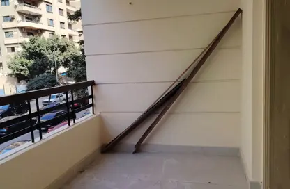 شقة - 3 غرف نوم - 2 حمامات للبيع في شارع معز الدوله - المنطقة السادسة - مدينة نصر - القاهرة