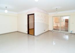 Apartment - 3 bedrooms - 2 bathrooms for للبيع in Famous St. - Camp Chezar - Hay Wasat - Alexandria