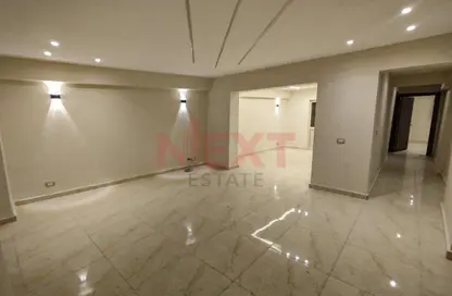 Apartment - 3 Bedrooms - 2 Bathrooms for rent in Smouha - Hay Sharq - Alexandria