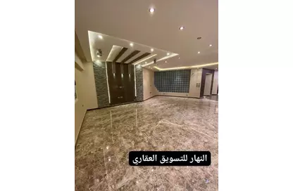 Apartment - 4 Bedrooms - 3 Bathrooms for sale in Zahraa El Maadi - Hay El Maadi - Cairo