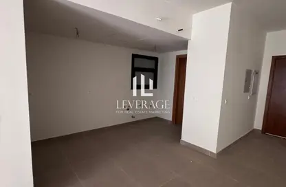 شقة - 2 غرف نوم - 2 حمامات للايجار في كمبوند البروج - كمبوندات الشروق - مدينة الشروق - القاهرة شقة - 2 غرف نوم - 2 حمامات للايجار في كمبوند البروج - كمبوندات الشروق - مدينة الشروق - القاهرة