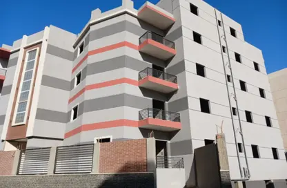 Apartment - 2 Bedrooms - 1 Bathroom for sale in Bait Alwatan - The 5th Settlement - New Cairo City - Cairo