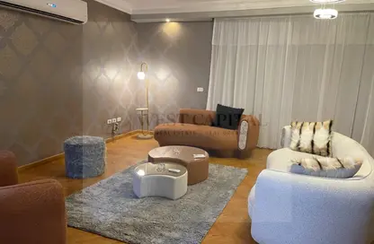 شقة - 3 غرف نوم - 3 حمامات للايجار في ذا كورت ياردز - كمبوندات الشيخ زايد - الشيخ زايد - الجيزة