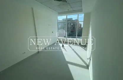 عيادة - استوديو - 1 حمام للبيع في مجمع أوزون الطبي - النرجس - مدينة القاهرة الجديدة - القاهرة