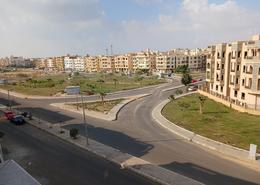 شقة - 3 غرف نوم - 2 حمامات for للبيع in المجاورة الثانية - المنطقة الرابعة - مدينة الشروق - القاهرة