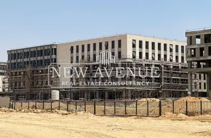 Office Space - Studio - 1 Bathroom for sale in Swan Lake Residence - 5th Settlement Compounds - The 5th Settlement - New Cairo City - Cairo