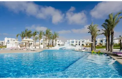 Chalet - 3 Bedrooms - 2 Bathrooms for sale in Mountain View - Ras Al Hekma - North Coast