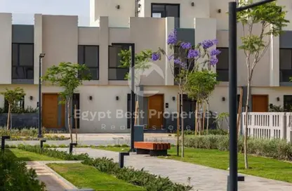 منزل مزدوج - 4 غرف نوم - 4 حمامات للبيع في كمبوند البروج - كمبوندات الشروق - مدينة الشروق - القاهرة