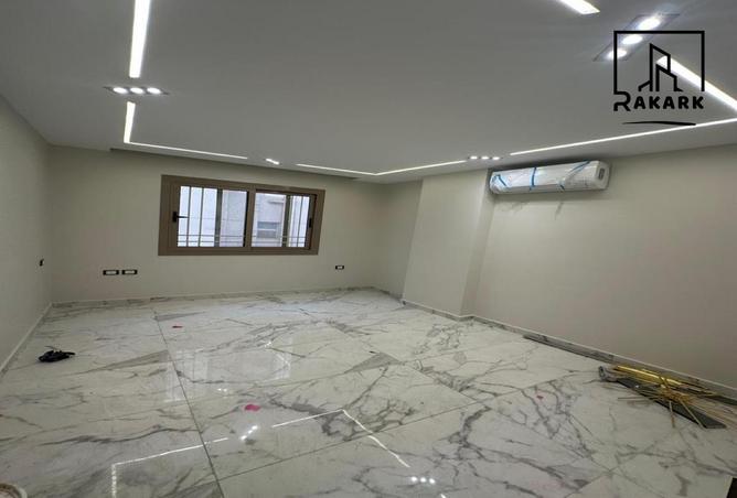 8452476 - Property Image 2