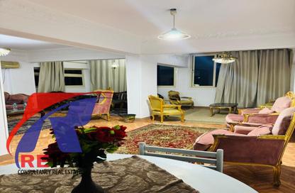 Apartment - 2 Bedrooms - 1 Bathroom for rent in Hamouda Mahmoud St. - 8th Zone - Nasr City - Cairo