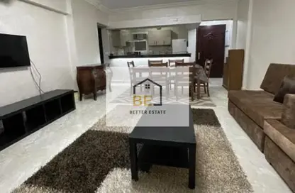 Apartment - 2 Bedrooms - 1 Bathroom for rent in Al Rehab - New Cairo City - Cairo