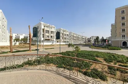 Retail - Studio - 2 Bathrooms for sale in Hyde Park - 5th Settlement Compounds - The 5th Settlement - New Cairo City - Cairo