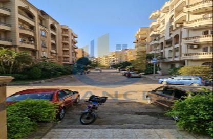 Apartment - 3 Bedrooms - 2 Bathrooms for sale in Corniche St. - El Mearag City - Zahraa El Maadi - Hay El Maadi - Cairo