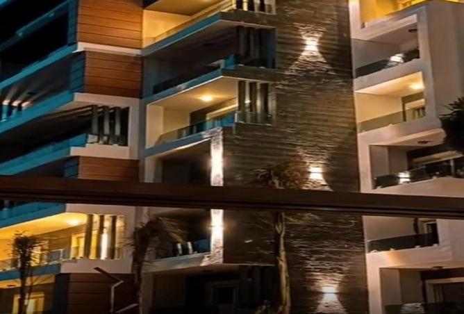 8318004 - Property Image 3