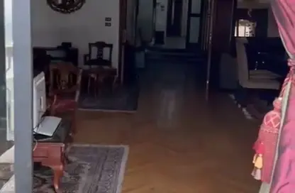 Apartment - 3 Bedrooms - 3 Bathrooms for rent in Zamalek - Cairo