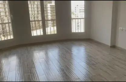 Apartment - 3 Bedrooms - 2 Bathrooms for rent in Garden Residence - Hyde Park - New Cairo City - Cairo